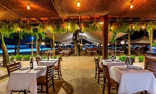 Sambass lounge beach cafe & Pousada