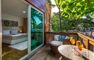 Sambass lounge beach cafe & Pousada