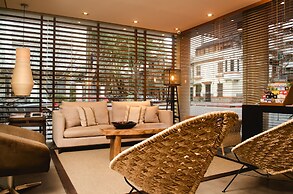 27 Suites Apart Hotel