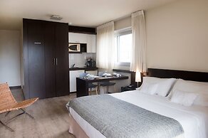 27 Suites Apart Hotel