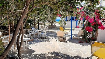 Agia Anna Hotel