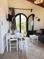 Skandalis Traditional Suites