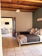 Skandalis Traditional Suites