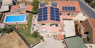 Skandalis Traditional Suites