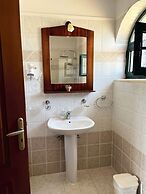 Skandalis Traditional Suites