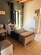 Skandalis Traditional Suites