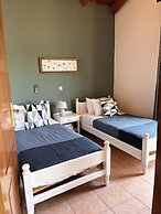 Skandalis Traditional Suites