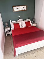 Skandalis Traditional Suites