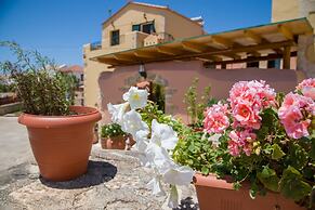 Skandalis Traditional Suites