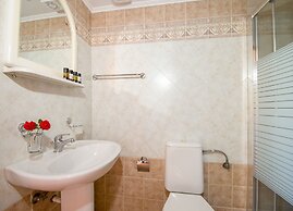 Skandalis Traditional Suites