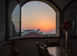 Skandalis Traditional Suites