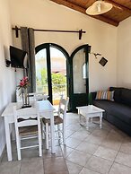 Skandalis Traditional Suites