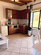 Skandalis Traditional Suites