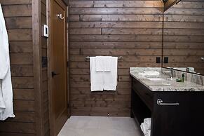 Rowena's Inn On The River