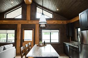 Rowena's Inn On The River