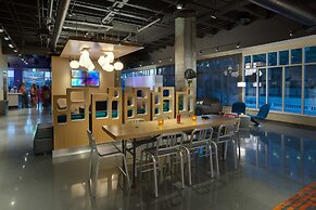Aloft Tampa Downtown