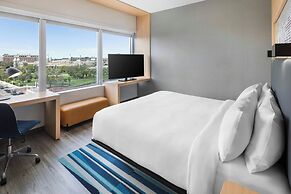 Aloft Tampa Downtown