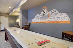 The Pine Lodge on Whitefish River