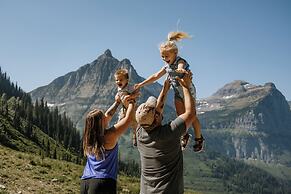 The Pine Lodge on Whitefish River