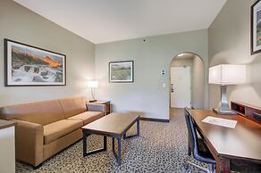 The Pine Lodge on Whitefish River