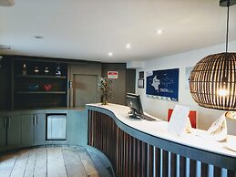 Viaggio Teleport Suites