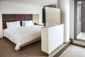 Viaggio Teleport Suites