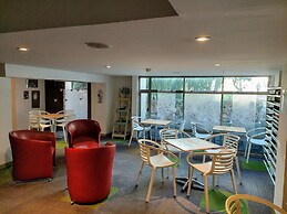 Viaggio Teleport Suites