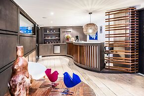 Viaggio Teleport Suites