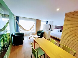 Viaggio Teleport Suites