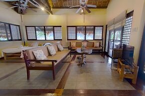 Nabulao Beach and Dive Resort