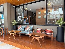 Dfeel House