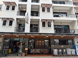 Dfeel House
