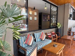Dfeel House