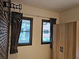 Dfeel House