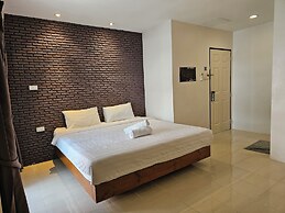 Dfeel House