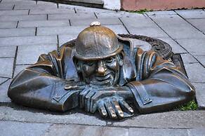 Felicity Garni Hotel