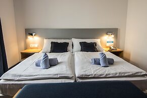 Felicity Garni Hotel