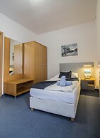 Felicity Garni Hotel