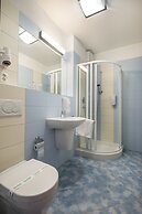 Felicity Garni Hotel