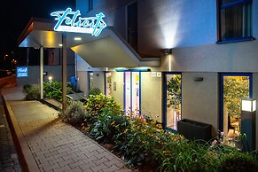 Felicity Garni Hotel