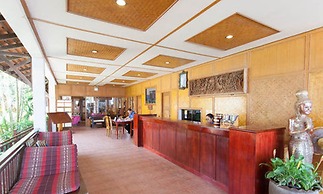 Coral Hotel Bangsaphan