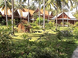 Coral Hotel Bangsaphan