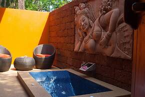 Coral Hotel Bangsaphan