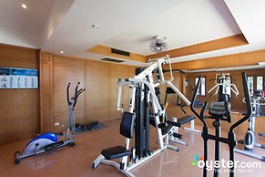 Coral Hotel Bangsaphan