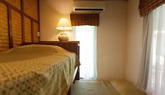 Coral Hotel Bangsaphan