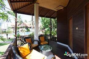 Coral Hotel Bangsaphan