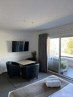 Huskisson Beach Motel