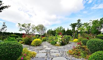 Summer Moonlight Vacation House