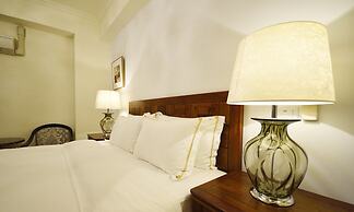 Summer Moonlight Vacation House