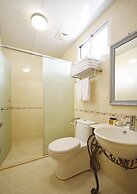 Summer Moonlight Vacation House